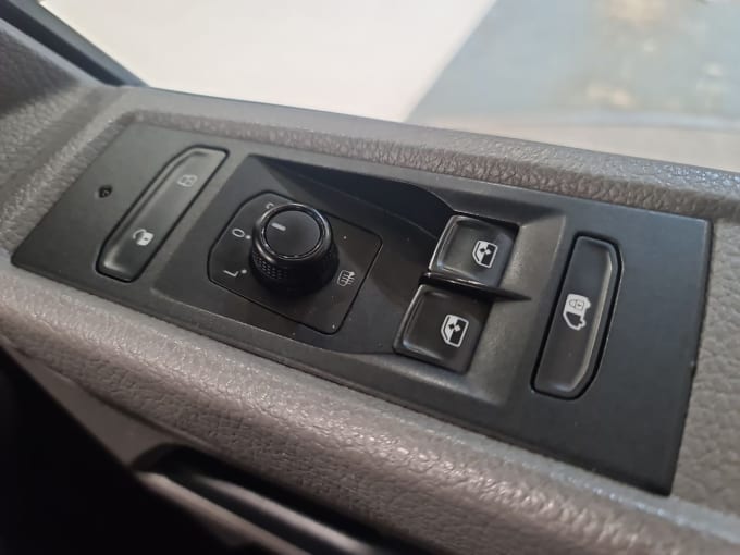 2025 Volkswagen Transporter
