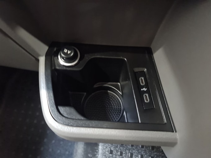 2025 Volkswagen Transporter