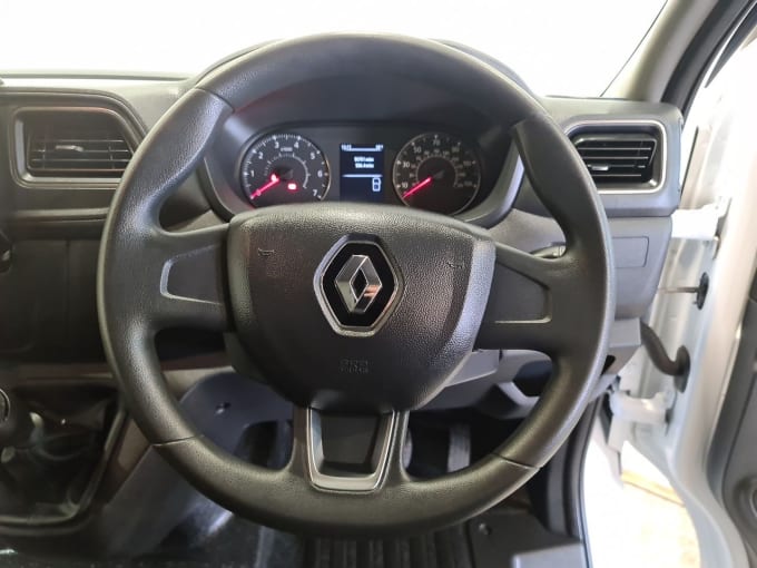 2025 Renault Master