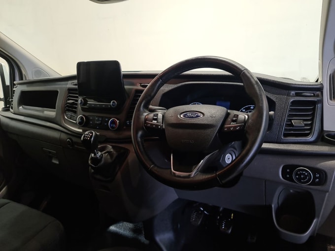 2025 Ford Transit Custom