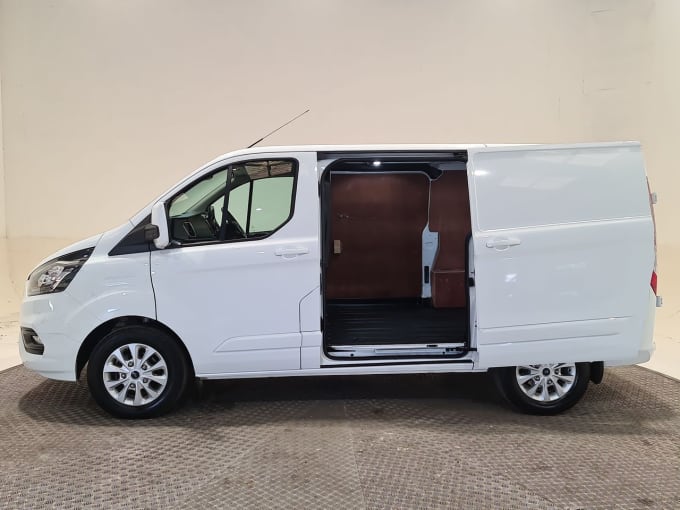 2025 Ford Transit Custom