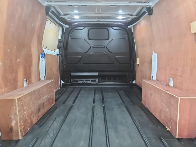 2025 Ford Transit Custom