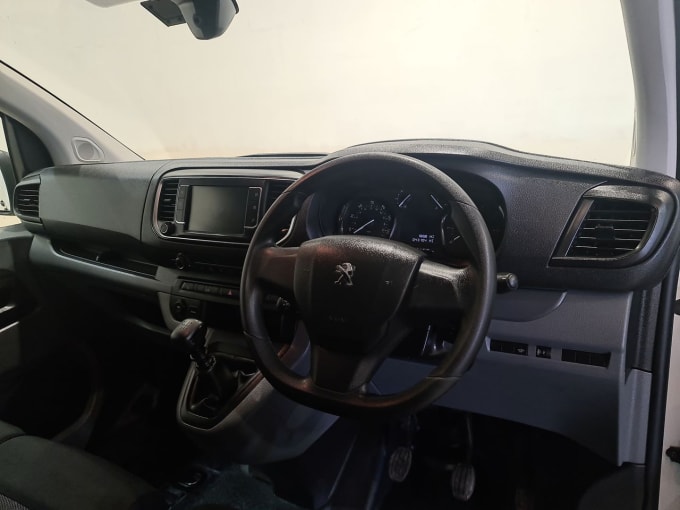 2025 Peugeot Expert