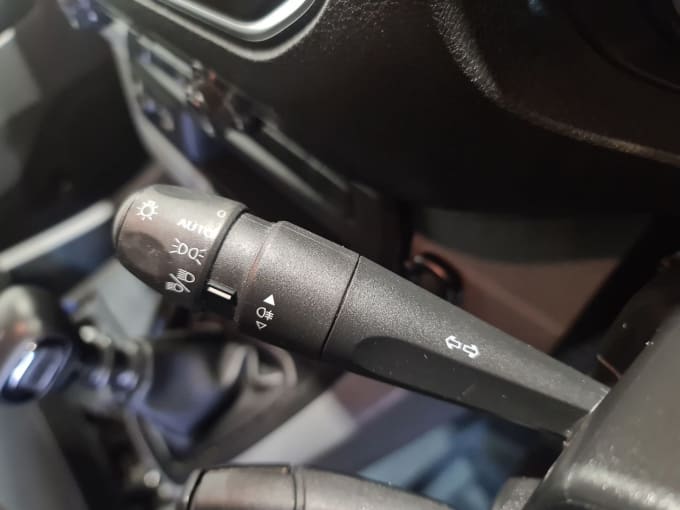2025 Peugeot Expert