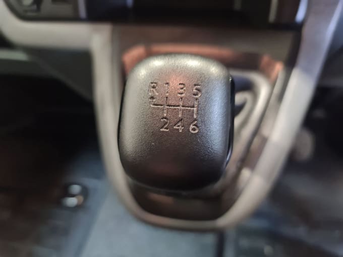 2025 Peugeot Expert