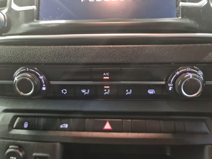 2025 Peugeot Expert