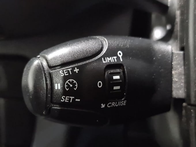 2025 Peugeot Expert