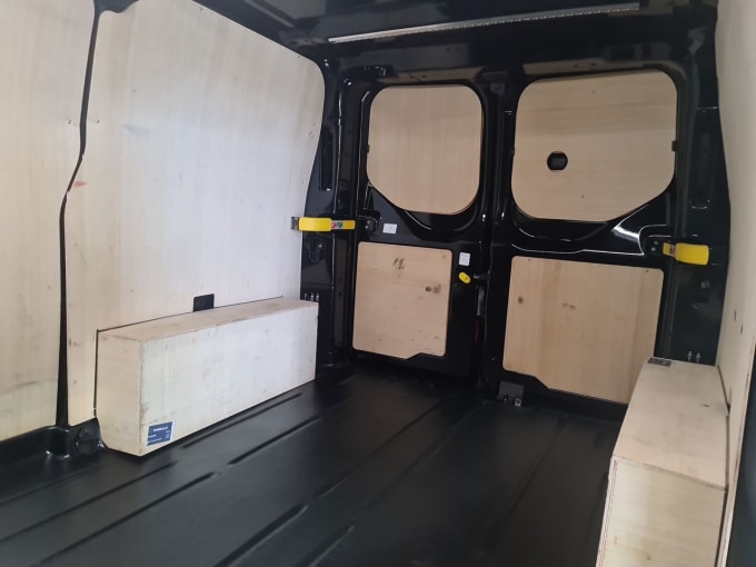2023 Ford Transit Custom