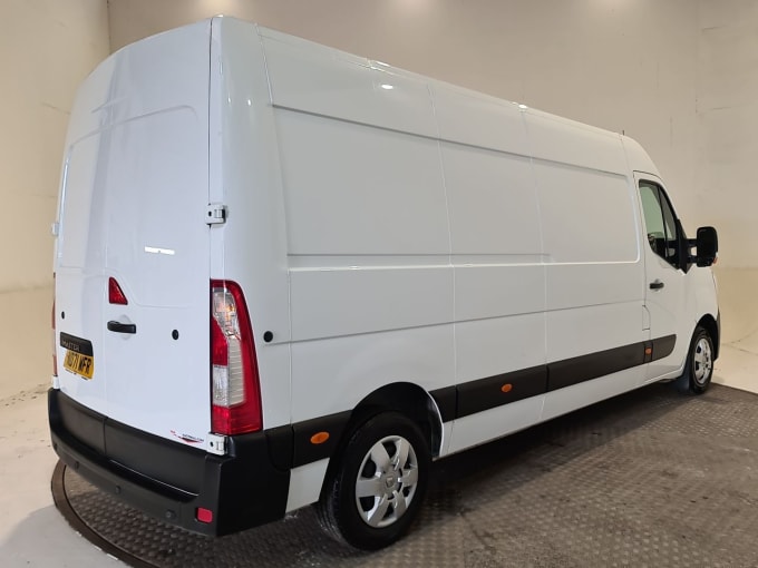 2025 Renault Master