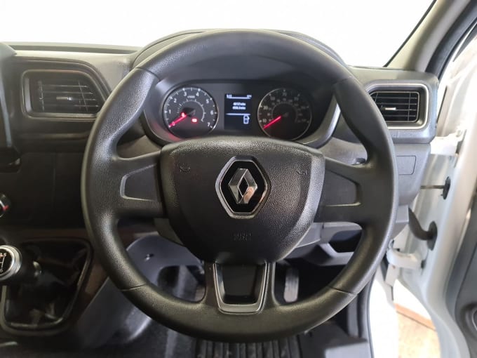 2025 Renault Master