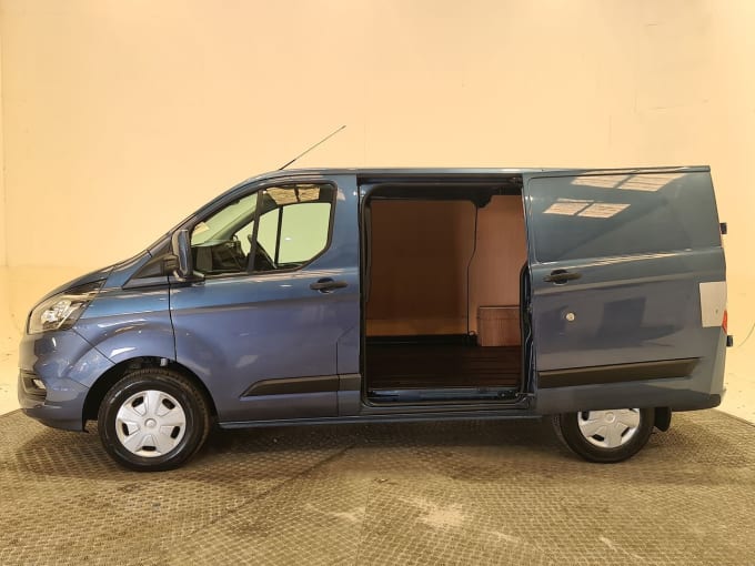 2025 Ford Transit Custom