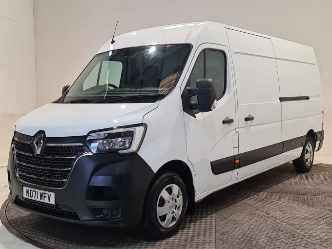 2025 Renault Master