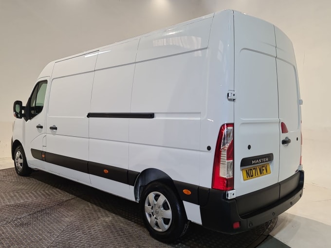 2025 Renault Master