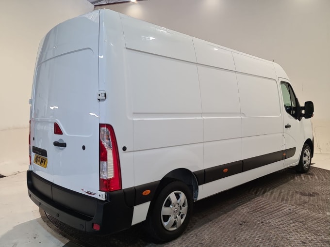 2025 Renault Master
