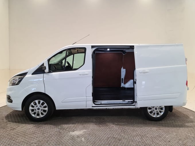 2025 Ford Transit Custom