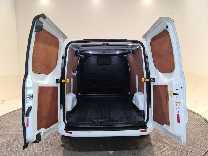 2025 Ford Transit Custom