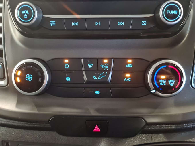 2025 Ford Transit Custom