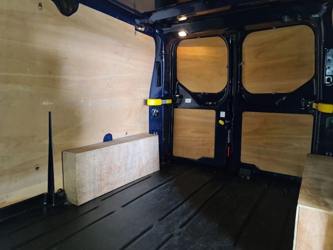 2025 Ford Transit Custom