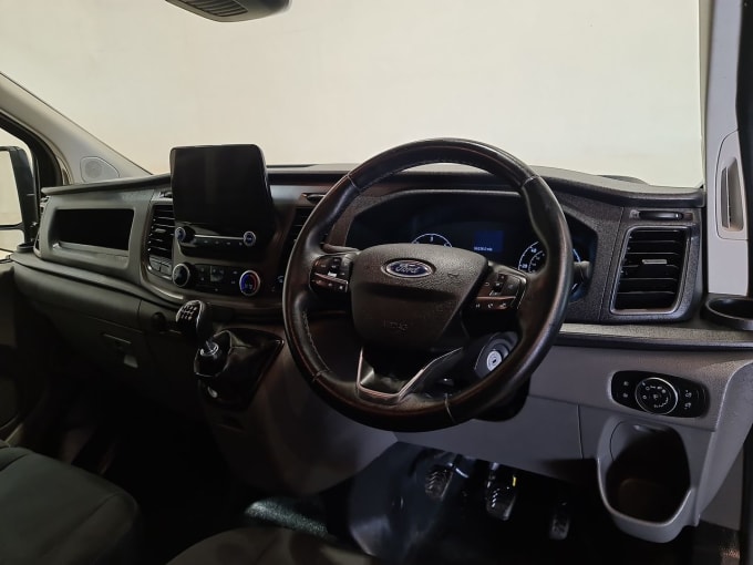 2025 Ford Transit Custom