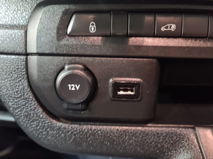 2025 Vauxhall Vivaro