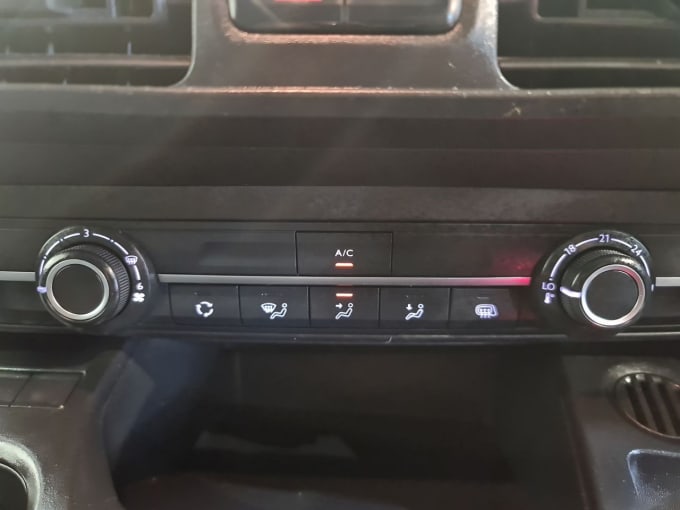 2025 Peugeot Partner