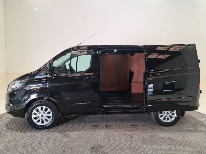 2025 Ford Transit Custom