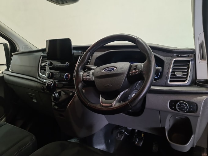 2025 Ford Transit Custom