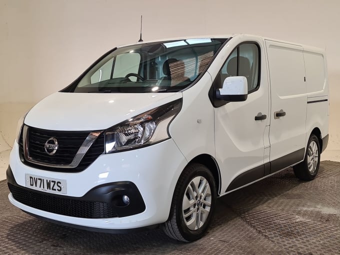 2025 Nissan Nv300