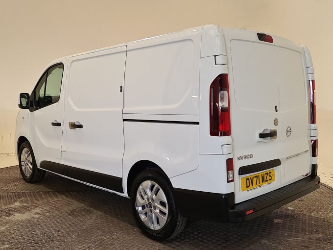 2025 Nissan Nv300