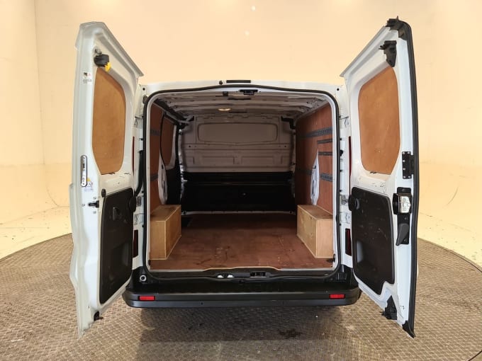 2025 Nissan Nv300
