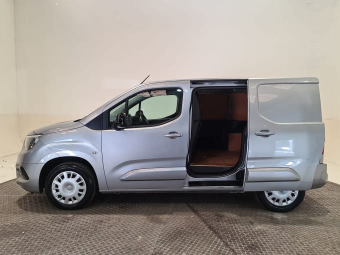 2025 Vauxhall Combo