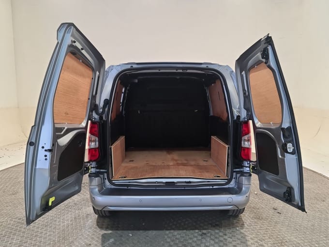2025 Vauxhall Combo
