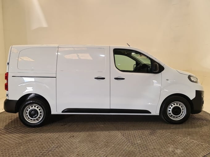 2025 Peugeot Expert