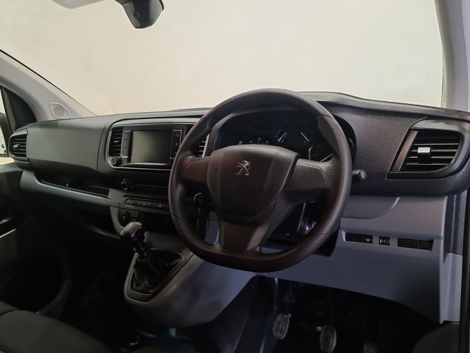 2025 Peugeot Expert