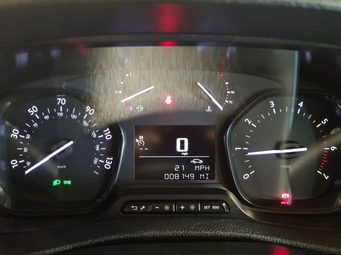 2025 Peugeot Expert