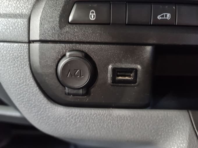 2025 Vauxhall Vivaro