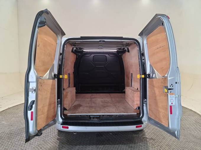 2025 Ford Transit Custom