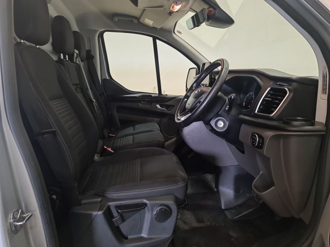 2025 Ford Transit Custom