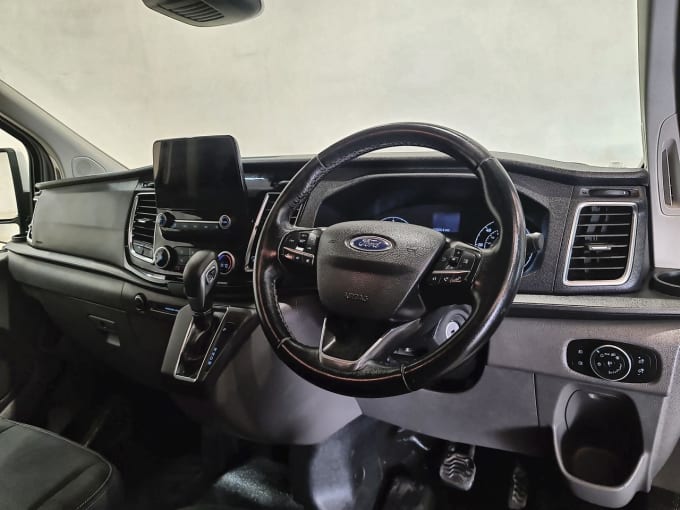 2025 Ford Transit Custom