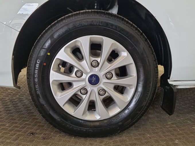 2025 Ford Transit Custom