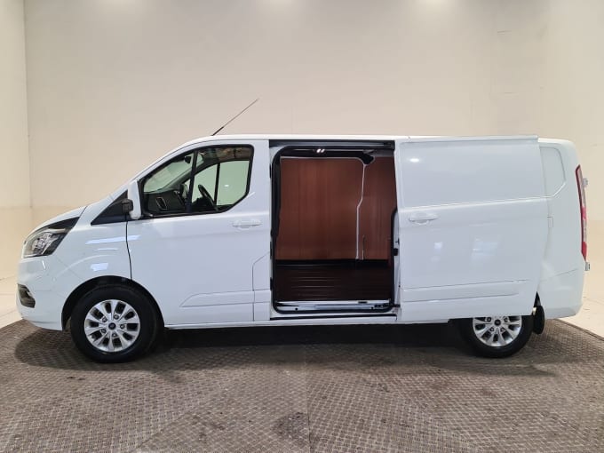 2025 Ford Transit Custom