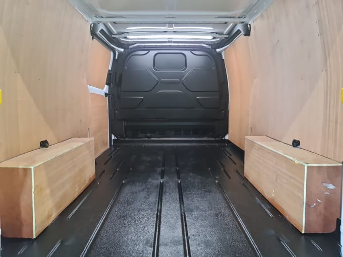 2025 Ford Transit Custom