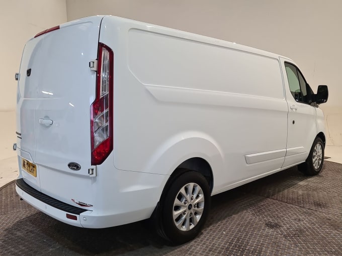 2025 Ford Transit Custom