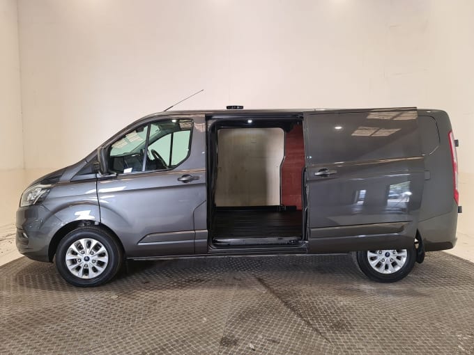 2025 Ford Transit Custom