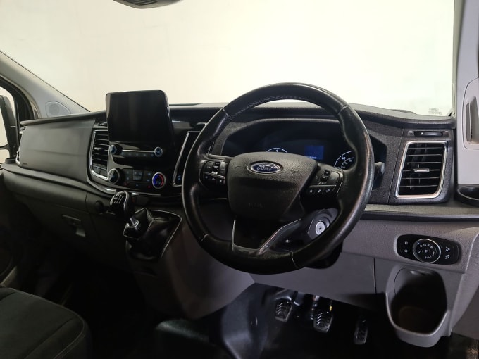 2025 Ford Transit Custom