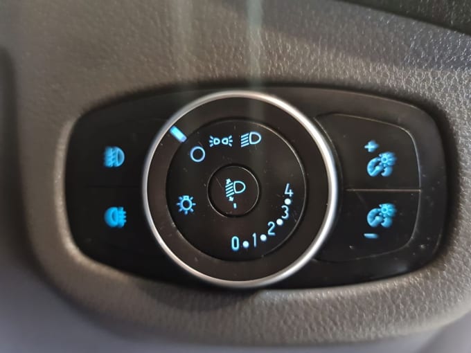 2025 Ford Transit Connect