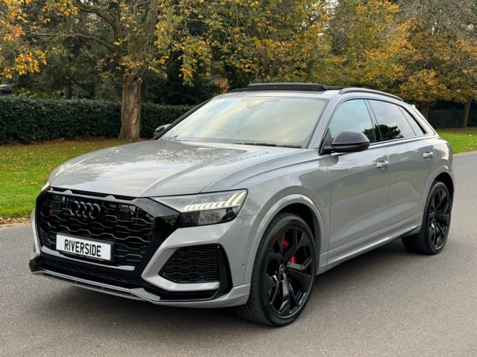 2025 Audi Rsq8