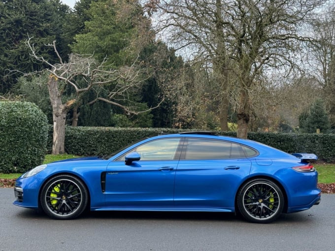 2025 Porsche Panamera