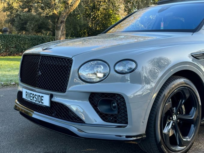 2025 Bentley Bentayga