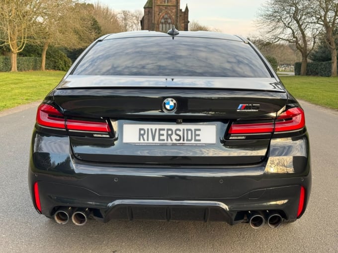 2023 BMW M5